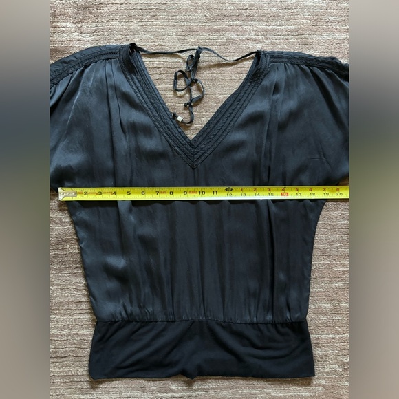 White House Black Market - Silk women’s XS  top blouse black Vneck boho - Picture 11 of 11